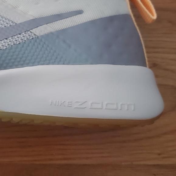 NIKE ZOOM TRAINING TENNIS SHOES SIZE 6.5 - Picture 3 of 8